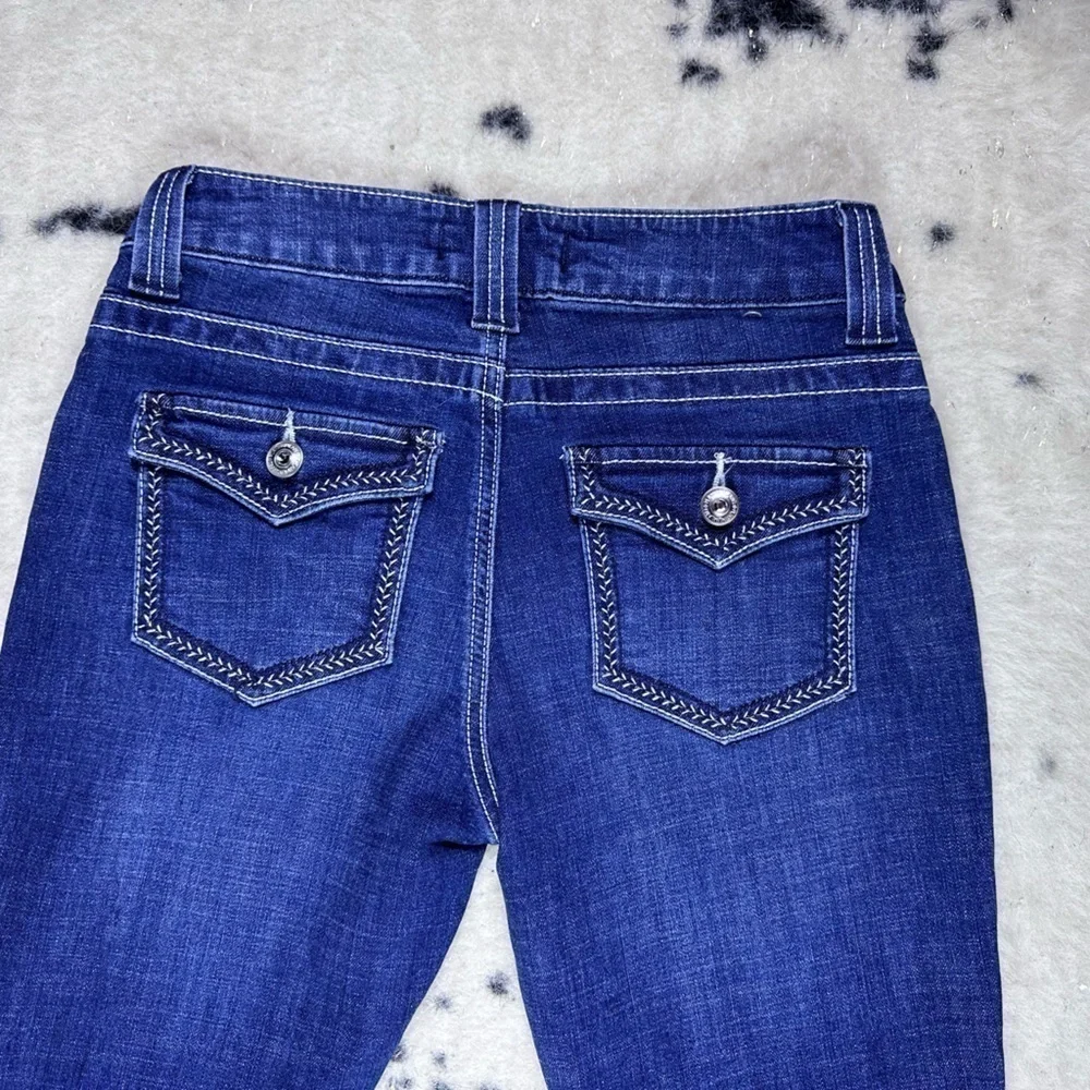 Lee Platinum women's Dark Wash Mid Rise Barely Boot Cut Denim Jeans Size 28